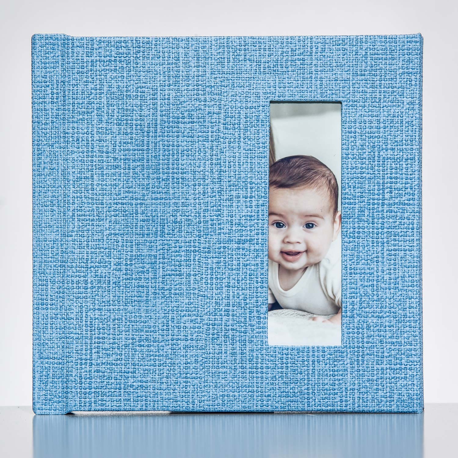 Silverbook 15x15cm with Portrait Window