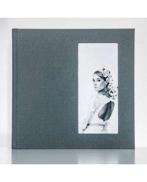 Silverbook 30x30cm with Portrait Window
