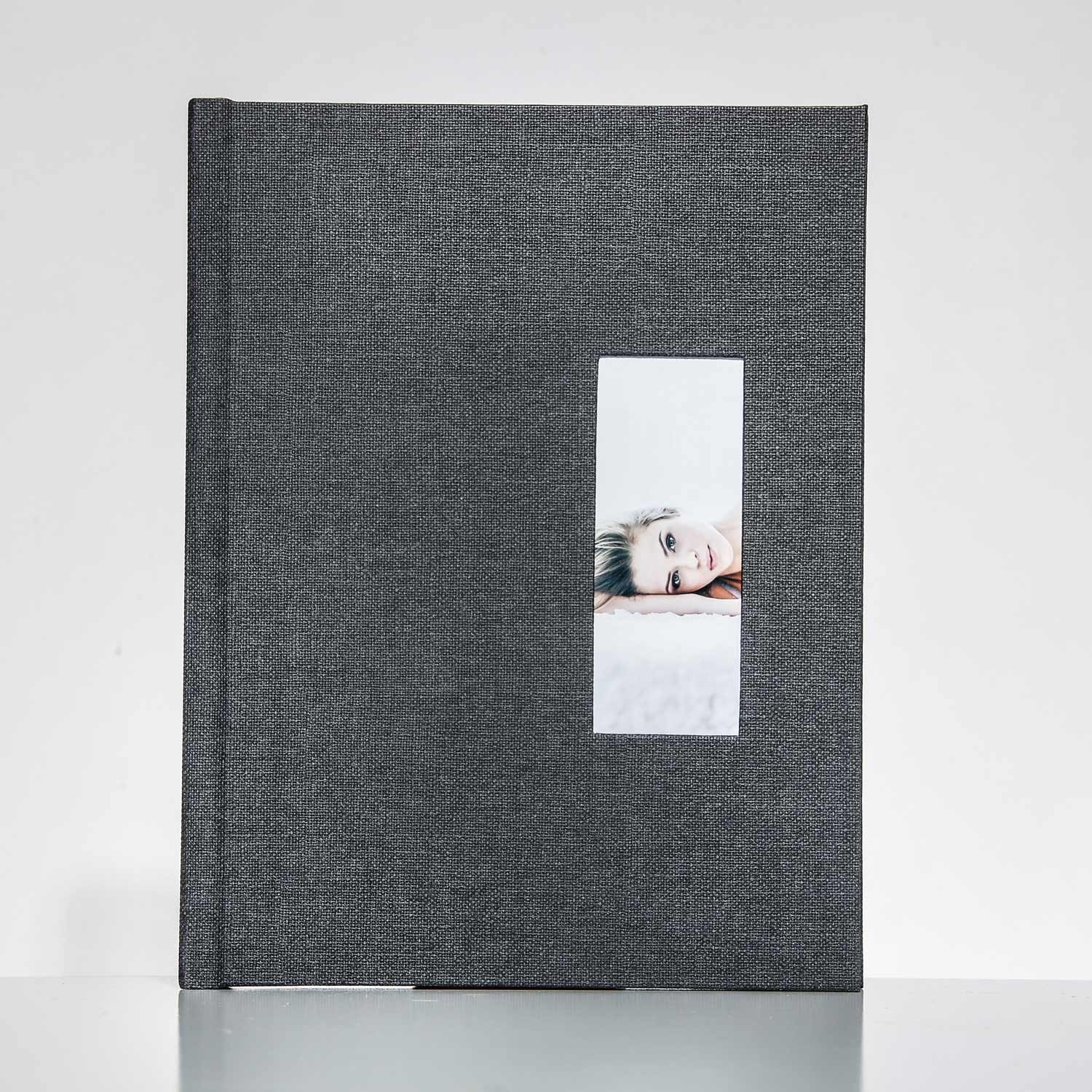 Silverbook 22,5x30cm mit Hochformat Fenster